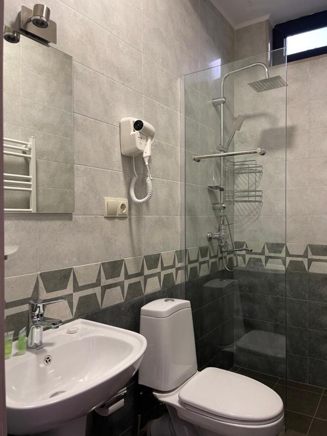 טביליסי Art Family Hotel חדר תמונה