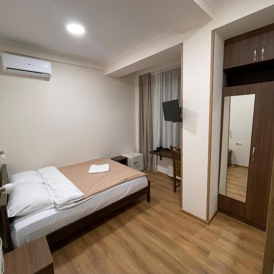 טביליסי Art Family Hotel מראה חיצוני תמונה