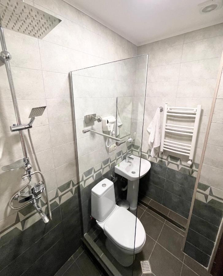 טביליסי Art Family Hotel מראה חיצוני תמונה