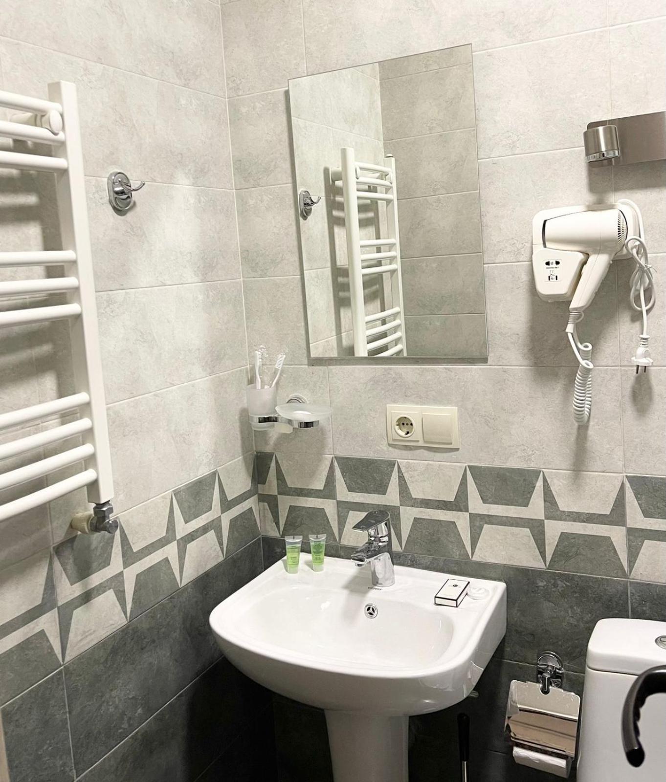 טביליסי Art Family Hotel מראה חיצוני תמונה